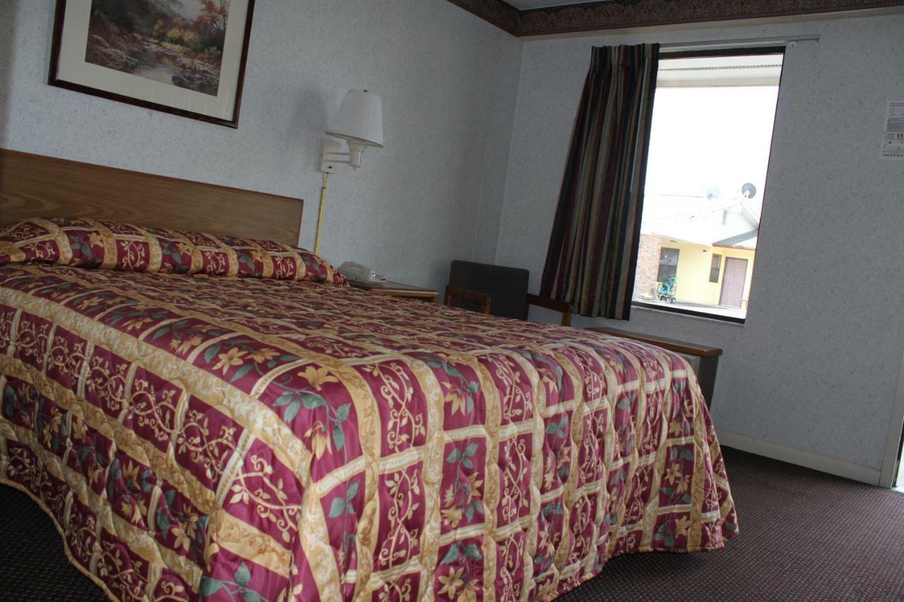 Budget Host Inn Bristol Exteriör bild